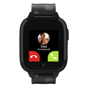 XGO3 kids smartwatch in black with incoming call from dad 